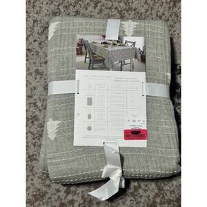 the farmhouse blanket by Rachael Ashwell 60x20